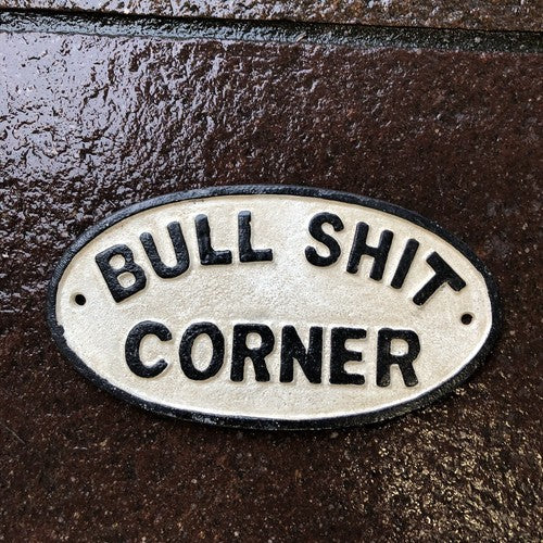 Bull ððððCorner Cast Iron Sign