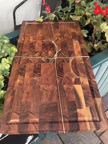 Acaica Chopping Board