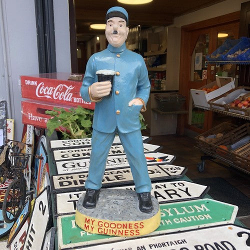 Guinness Large Zoo Keeper Figure