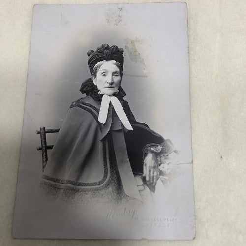 Photograph Late Victorian / Edwardian Studio Portrait