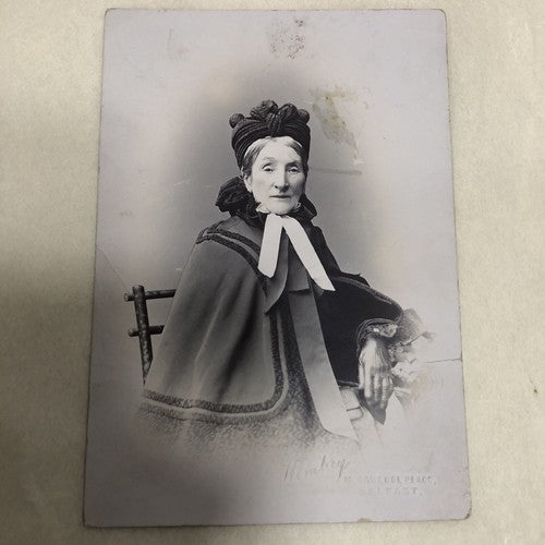 Photograph Late Victorian / Edwardian Studio Portrait