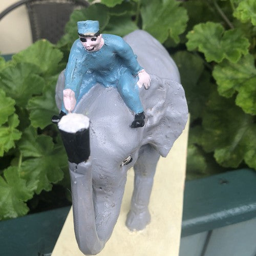 Guinness Elephant With Zoo Keeper