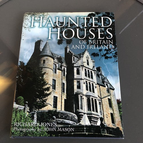 Haunted Houses Of Britian And Ireland