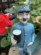 guinness zoo keeper Figure 